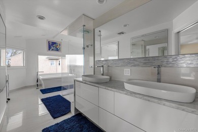 Welcome to a rare and exceptional waterfront in the heart of - photo 21