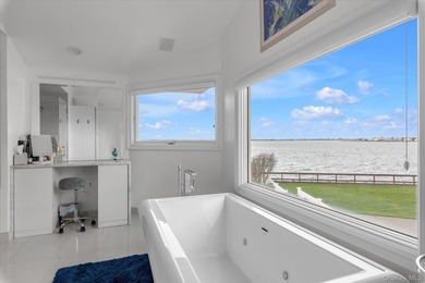 Welcome to a rare and exceptional waterfront in the heart of - photo 22