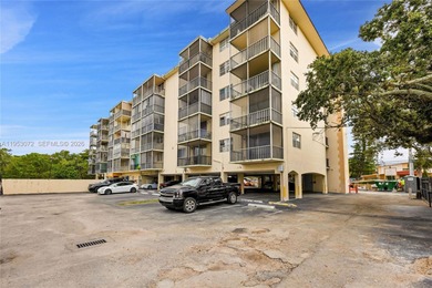 Bright, spacious and well maintained 1/1 condo in the heart of