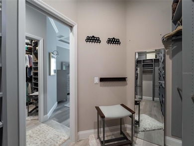 Experience *better than new* luxury in the gated University Park - photo 24