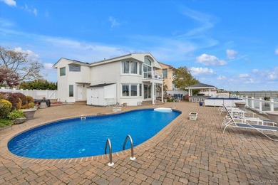 Welcome to a rare and exceptional waterfront in the heart of - photo 29