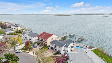 Welcome to a rare and exceptional waterfront in the heart of - photo 41