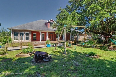 Welcome to this impressive single-family residence built in 2007 - photo 3