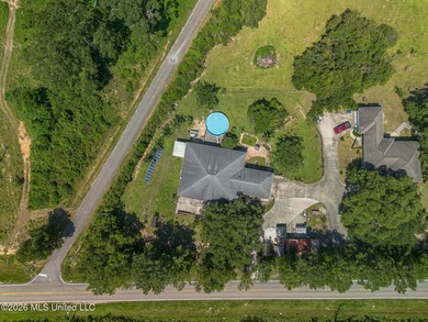Welcome to this impressive single-family residence built in 2007 - photo 6
