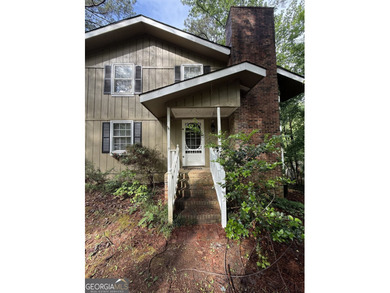 Welcome to 227 W Lakeview Dr! Nestled in the desirable Piney - photo 4