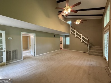 Welcome to 227 W Lakeview Dr! Nestled in the desirable Piney - photo 5