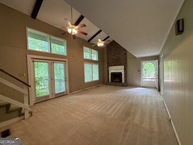 Welcome to 227 W Lakeview Dr! Nestled in the desirable Piney - photo 8