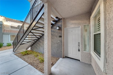 Prime Henderson location! Beautifully 3 bed/den 2 bath