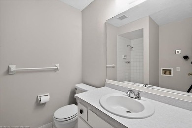 INVESTOR ALERT - PRICED BELOW CURRENT APPRAISAL FOR FAST SALE AT - photo 20