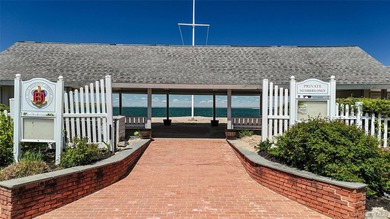 Welcome to gracious coastal living in one of Huntington's most - photo 26