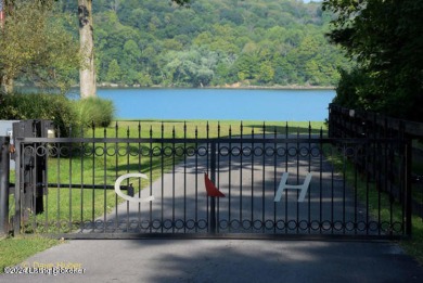 Lake Home Sale Pending in Prospect, Kentucky