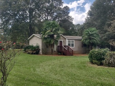Lake Home For Sale in Eatonton, Georgia