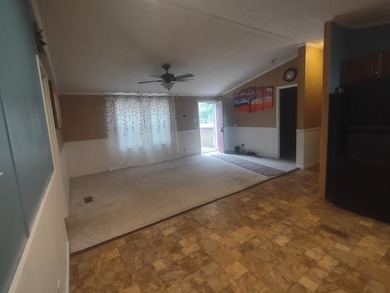 Nice 3 bedroom, 2 bath manufactured home in a wonderful - photo 5