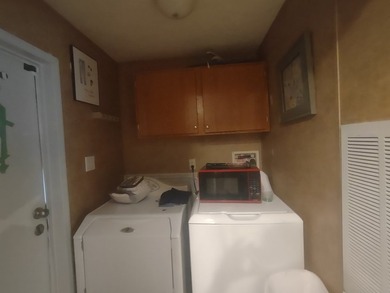 Nice 3 bedroom, 2 bath manufactured home in a wonderful - photo 6