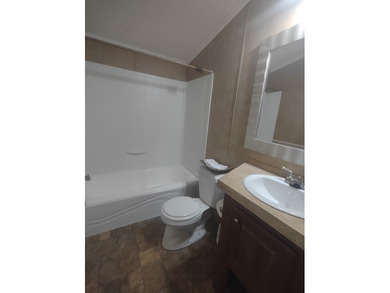 Nice 3 bedroom, 2 bath manufactured home in a wonderful - photo 8