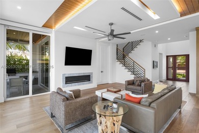 Experience elevated luxury living in this exceptional residence - photo 9