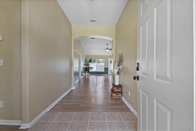 Welcome to 948 Oak Arbor Circle, a beautifully maintained - photo 3