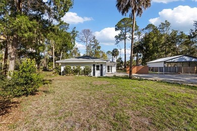 Beautifully remodeled and move-in ready, this 2-bedroom, 2 bath - photo 6