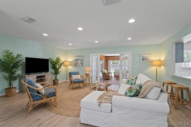 Beautifully remodeled and move-in ready, this 2-bedroom, 2 bath - photo 9