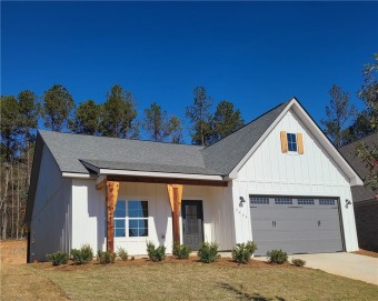 Farmville Lakes Home For Sale in Auburn Alabama