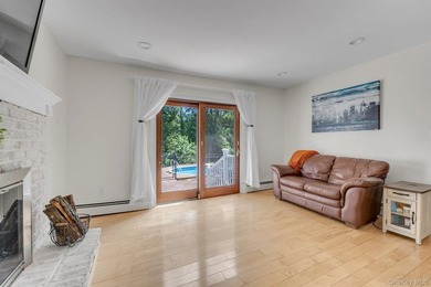 Welcome to this beautifully maintained Colonial that exudes - photo 12