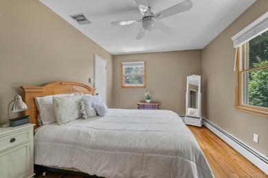 Welcome to this beautifully maintained Colonial that exudes - photo 13