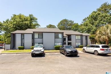 Beautiful 2 bedroom, 2 bath condo with a BONUS ROOM located on - photo 3