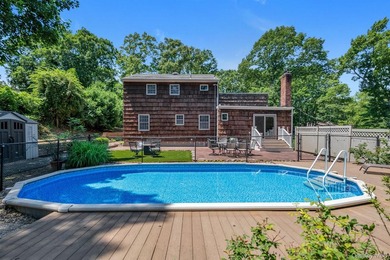 Welcome to this beautifully maintained Colonial that exudes - photo 23