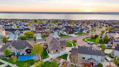 Welcome to this beautifully updated home in the heart of - photo 4