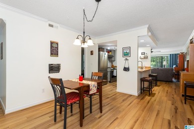 Beautiful 2 bedroom, 2 bath condo with a BONUS ROOM located on - photo 7