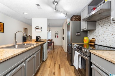 Beautiful 2 bedroom, 2 bath condo with a BONUS ROOM located on - photo 9