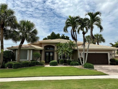 Lake Home For Sale in Boynton Beach, Florida