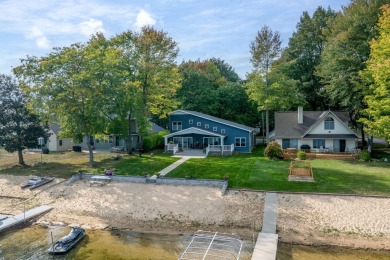 Canadian Lakes Home For Sale in Canadian Lakes Michigan