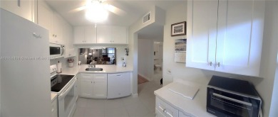 Lake Condo For Sale in Sunrise, Florida