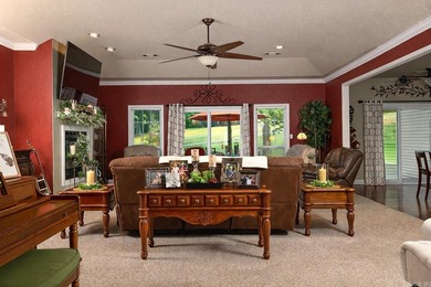 Stunning Golf Course Retreat in Prestigious Diamondhead - photo 11