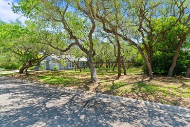 Nestled beneath sprawling oak trees on two generously sized lots - photo 13