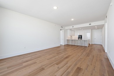Perched on the 15th floor, this brand-new waterfront residence - photo 18