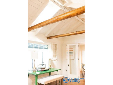 Are you looking for the perfect cottage style lake property? - photo 9