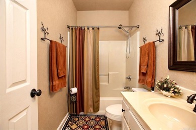 Stunning Golf Course Retreat in Prestigious Diamondhead - photo 29
