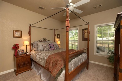 Stunning Golf Course Retreat in Prestigious Diamondhead - photo 32