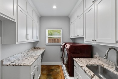 Nestled beneath sprawling oak trees on two generously sized lots - photo 32