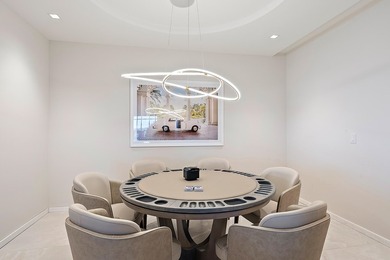 Perched on the 15th floor, this brand-new waterfront residence - photo 32