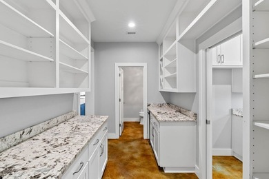 Nestled beneath sprawling oak trees on two generously sized lots - photo 33