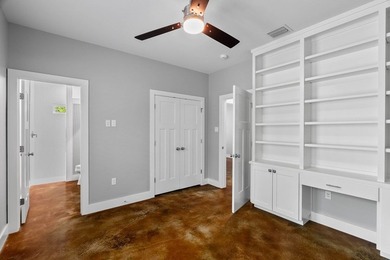 Nestled beneath sprawling oak trees on two generously sized lots - photo 35