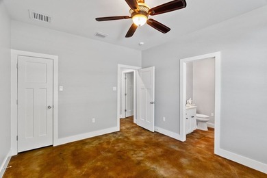 Nestled beneath sprawling oak trees on two generously sized lots - photo 38