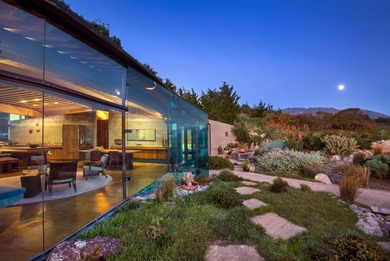 Legendary architect Mickey Muennig's final residential - photo 1