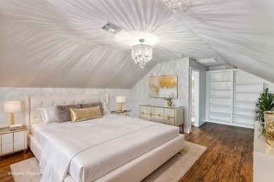 Nestled beneath sprawling oak trees on two generously sized lots - photo 42