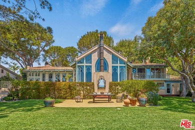 Some of Point Dume's most extraordinary properties are defined - photo 2