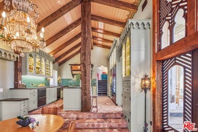 Some of Point Dume's most extraordinary properties are defined - photo 7