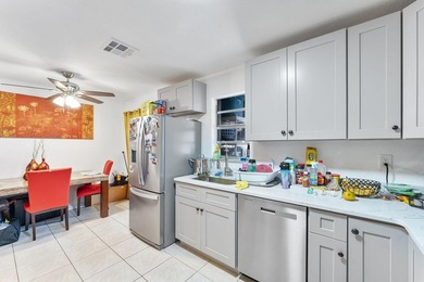 Exceptional investment opportunity! This centrally located CBS - photo 2